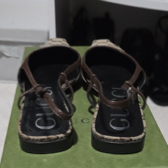 Gucci Women's Tan Canvas Slingback Flats - Picture 6 of 6